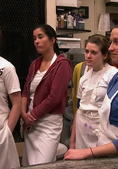 Watch Cake Boss S05 E01 Space Shuttle And Stepping Up Free TV Shows