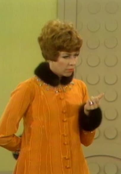 Watch The Carol Burnett Show S02:E13 - S2 E13 - Bob - Free TV Shows | Tubi