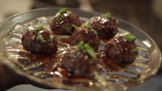 S01:E01 - Meatballs