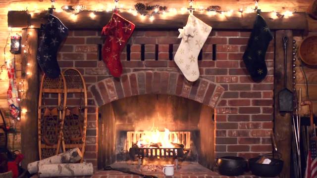 S02:E02 - Christmas Yule Fireplace