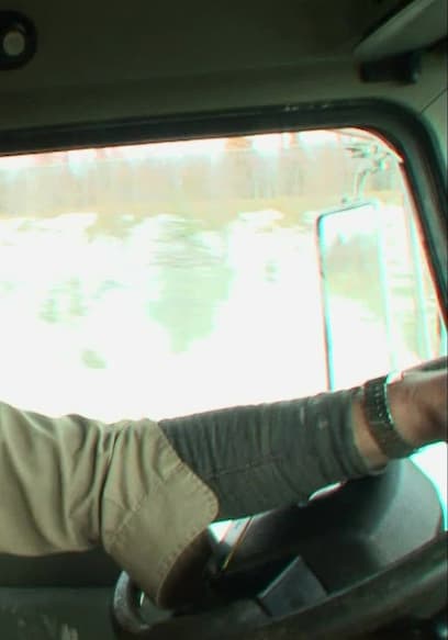 Watch Ice Road Truckers S03:E11 - Busted Parts and Breakdowns - Free TV ...