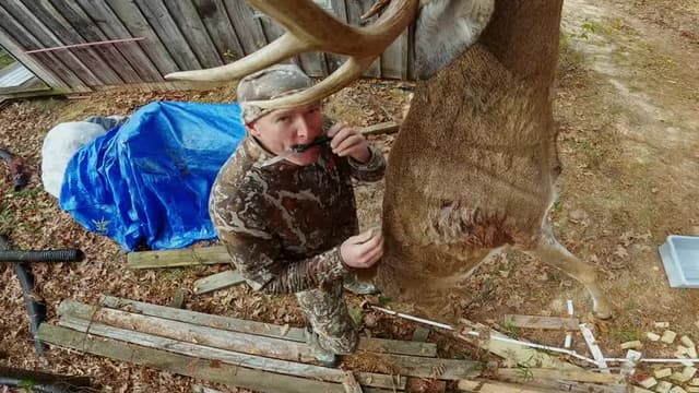 S01:E05 - Wisconsin Whitetail Rut