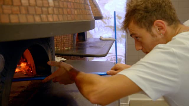 S01:E03 - The Wood Fired Oven