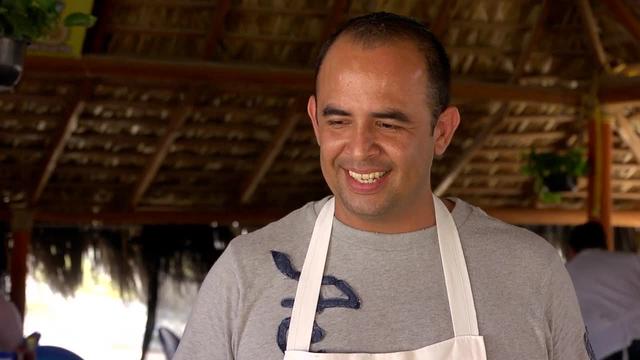 S08:E05 - Eat Like a Local in Los Cabos