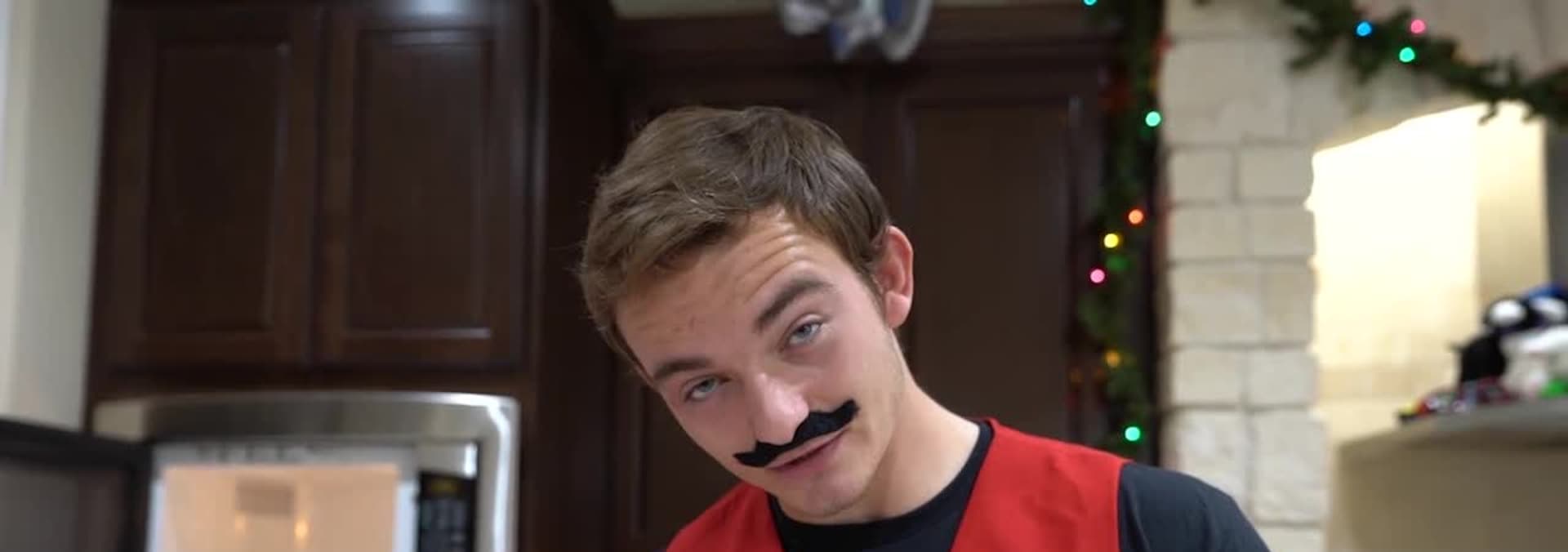 Watch Unspeakable S06E04 Viral TikTok Life Hacks That Work / 24