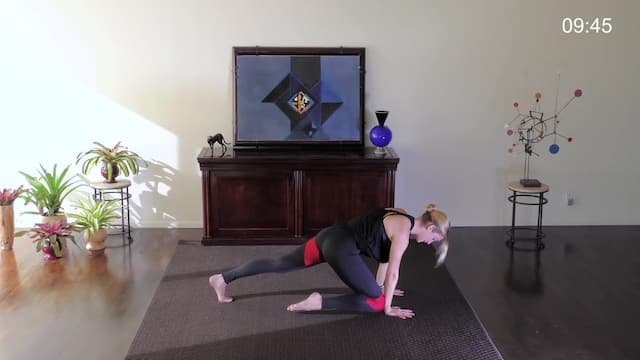 S01:E28 - Yoga for Abs & Core