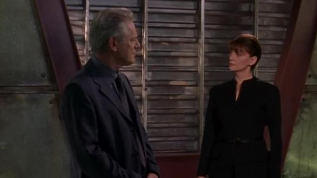 Watch La Femme Nikita S05:E02 - A Girl Who Wasn't There - Free TV Shows ...