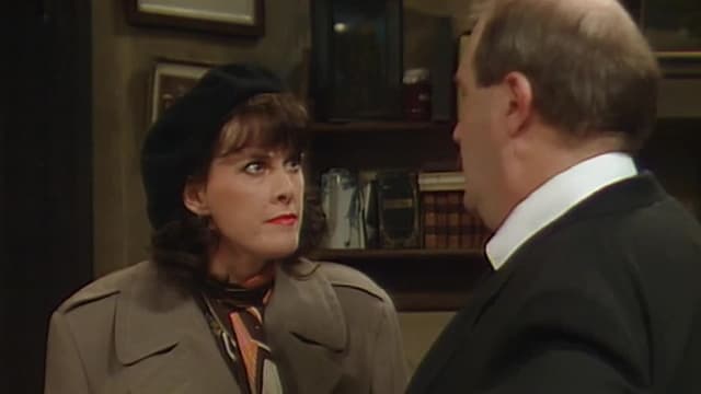 Watch 'Allo 'Allo! S05:E09 - Watch the Birdie - Free TV Shows | Tubi