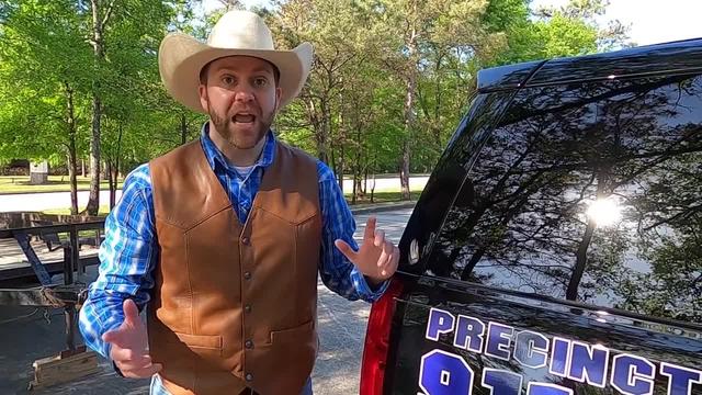 S01:E05 - Meet the Police With Cowboy Jack