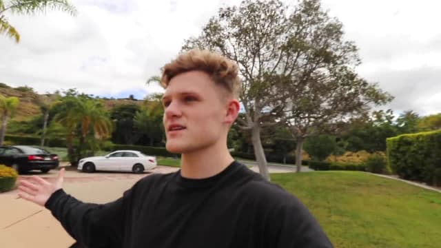 Watch Ryan Trahan S03:E08 - Trading a Penny Into a House in One Week ...