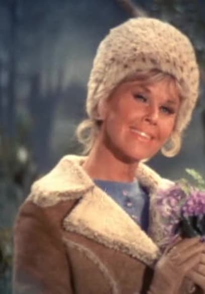 Watch The Doris Day Show S05:E24 - Byline Alias Dori - Free TV Shows | Tubi