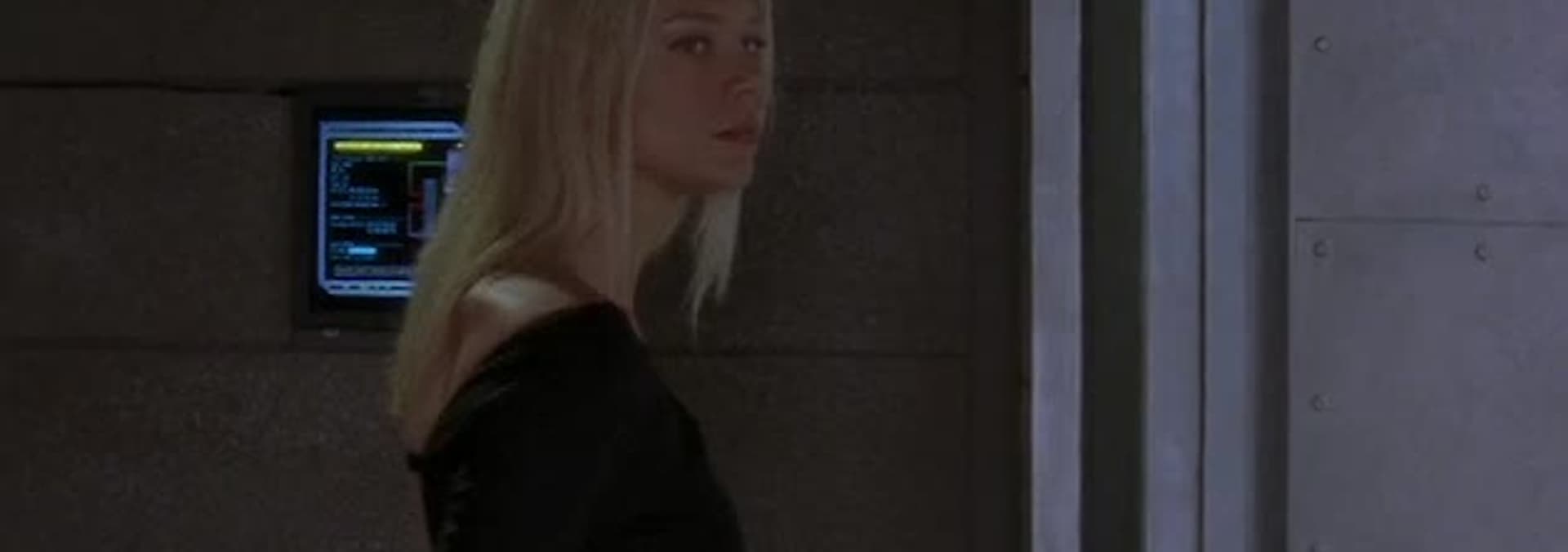 Watch La Femme Nikita S03:E20 - Three Eyed Turtle - Free TV Shows | Tubi