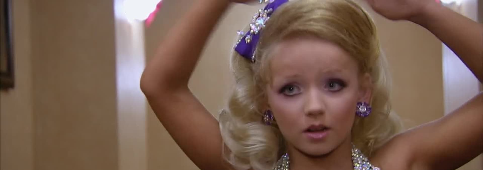 Watch Toddlers & Tiaras S05E02 Fairytale Winter Pageant Free TV
