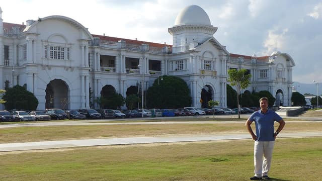 S01:E09 - Ipoh