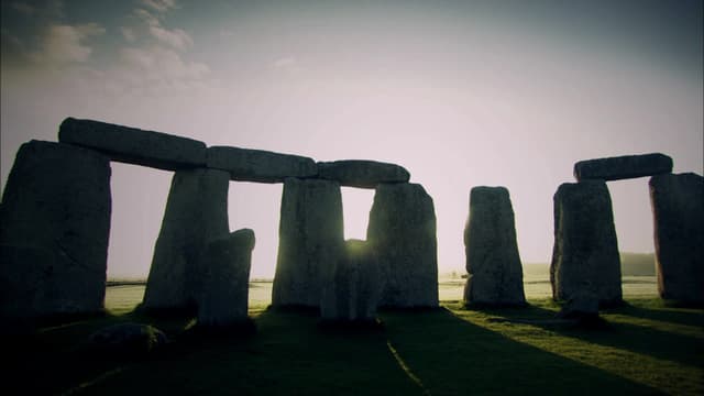 S01:E09 - Stonehenge