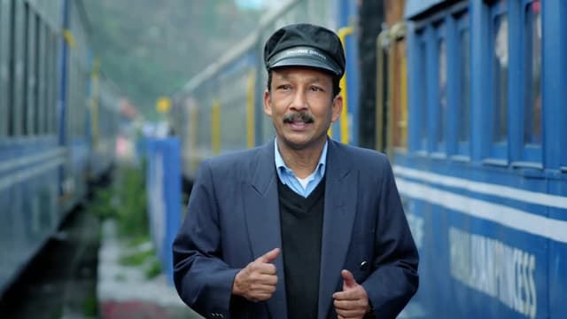 S01:E04 - Darjeeling Himalayan Railway