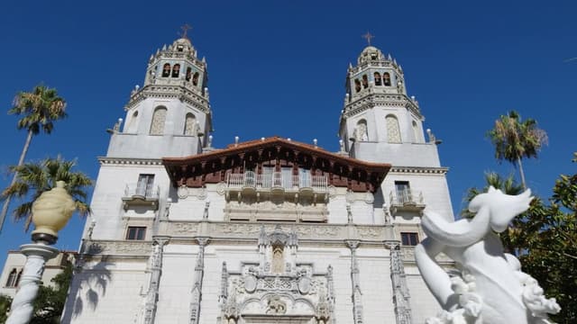 S01:E02 - Hearst Castle