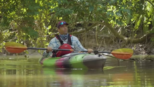 S08:E05 - Paddling Norfolk County Ontario