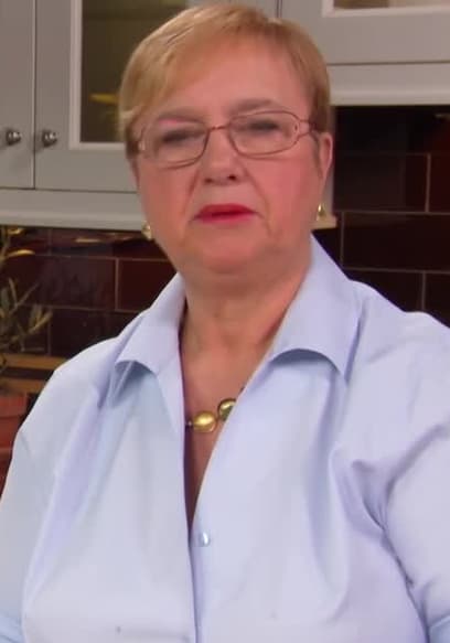 Watch Lidia S Kitchen S02 E11 Grandma S Favorites Free TV Shows Tubi   CJgDEMcEOgUxLjAuMQ==