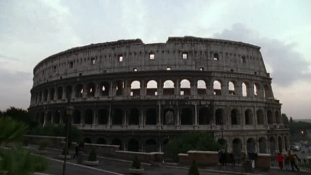 S01:E02 - The Colosseum