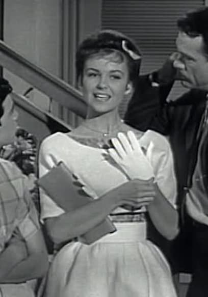 Watch The Donna Reed Show S05 E09 Big Star Free Tv Shows Tubi