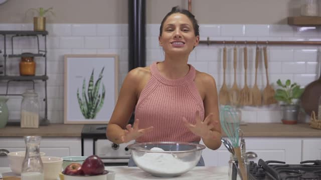 S01:E14 - Tarta De Manzana, Panqueques Con Frutos Rojos, Torta De Coco Y Dulce De Leche Y Tiramisú Goloso