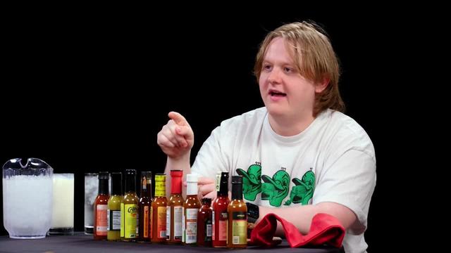 S21:E08 - Lewis Capaldi Grasps for a Lifeline While Eating Spicy Wings