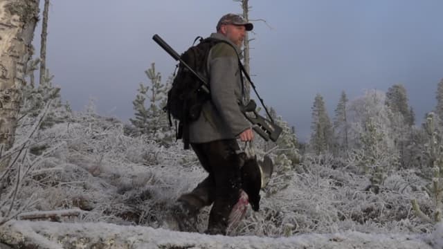 S01:E07 - Winter Is Arriving and Hunting Capercaillie With Finish Spitz Dog