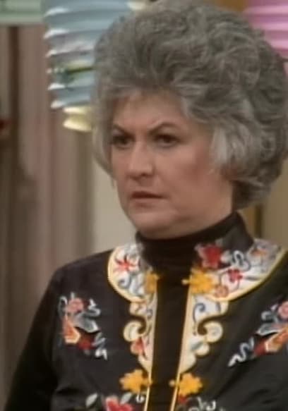 Watch Maude S06:E624 - Maude's Big Move (Pt. 1) - Free TV Shows | Tubi