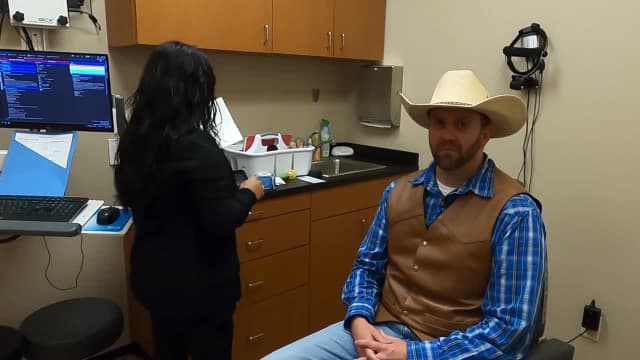 S01:E01 - Cowboy Jack Goes to the Eye Doctor