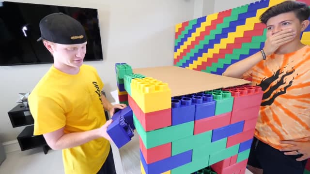 S02:E06 - Extreme Lego What's in the Box Challenge!