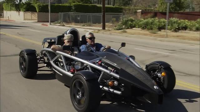 S01:E01 - Jay Leno's Lightweight Sports Cars