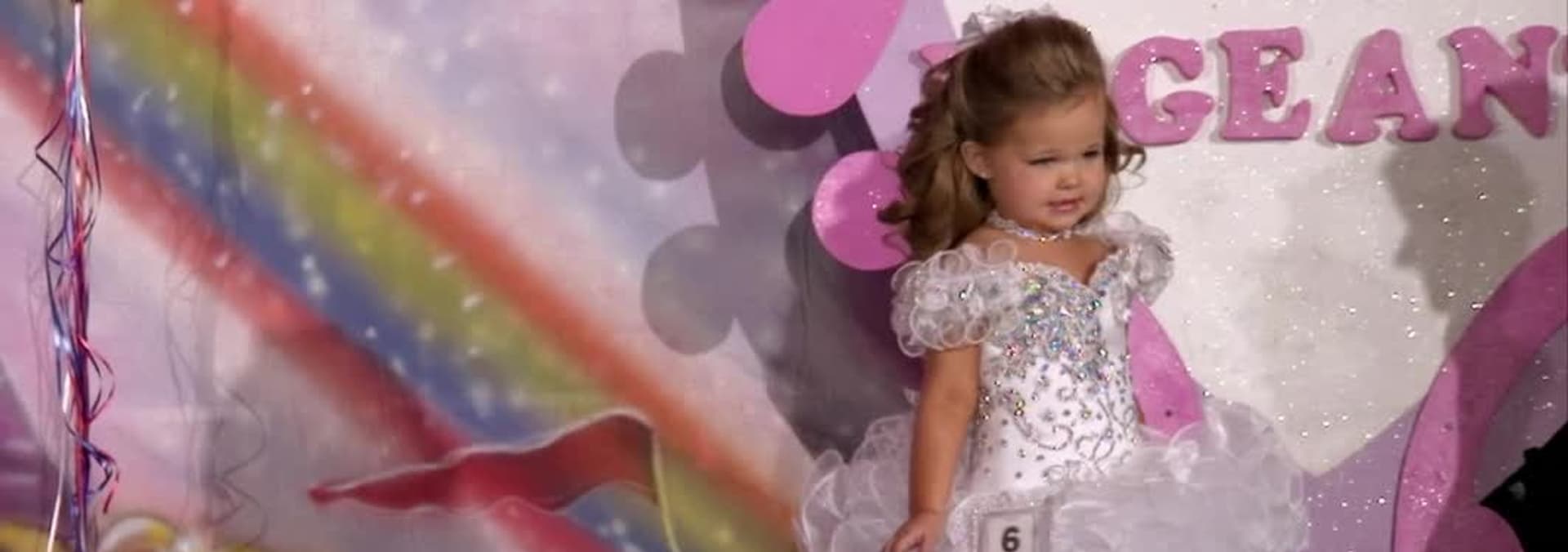 Watch Toddlers & Tiaras S04E10 Gold Coast Las Vegas Free TV Shows