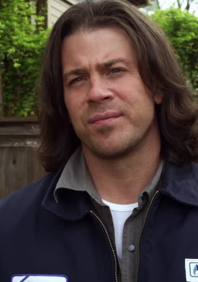 Watch Leverage S04:E04 - The Van Gogh Job - Free TV Shows | Tubi