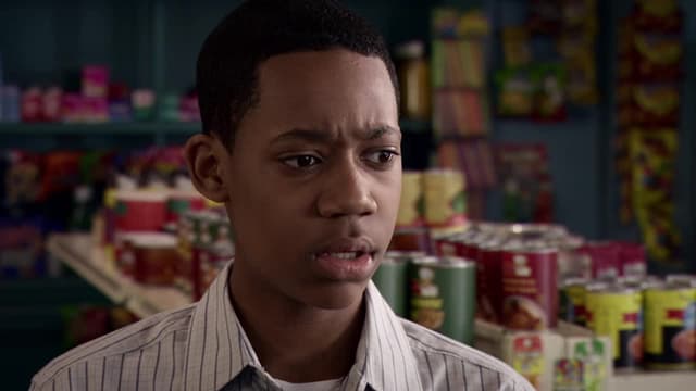 Watch Everybody Hates Chris S04:E06 - Everybody Hates Doc's - Free TV ...