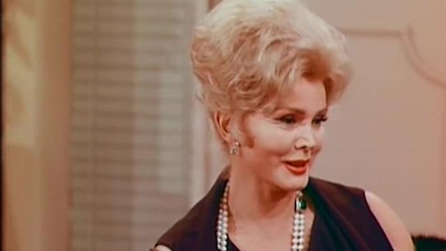 S03:E16 - Zsa Zsa Redecorates