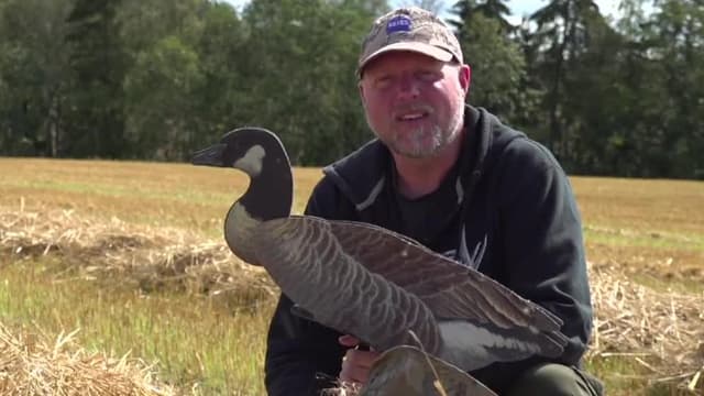 S01:E18 - Hunting Geese in Norway and Sweden With Kristoffer Clausen and Friends