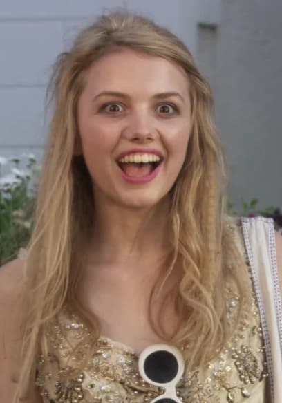 Watch Skins S01:E02 - Cassie - Free TV Shows | Tubi
