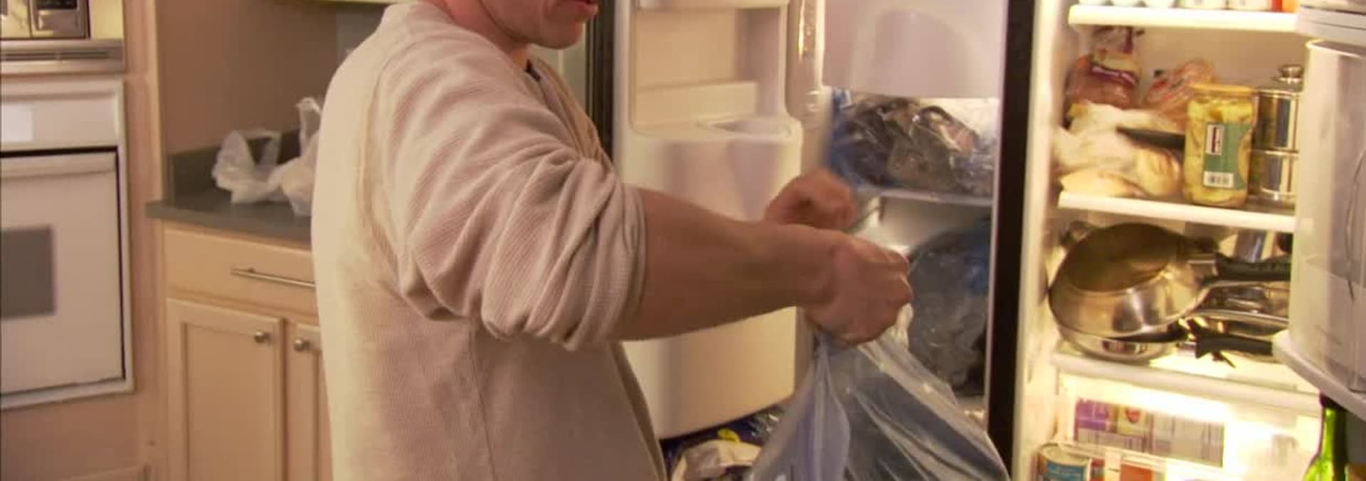 Watch Extreme Cheapskates S03:E03 - All Wrapped Up - Free TV Shows | Tubi