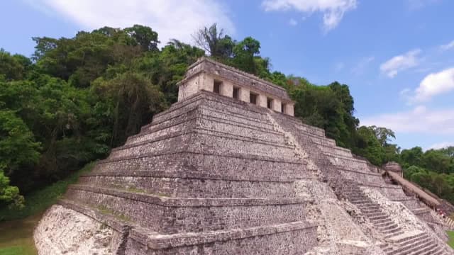 S01:E10 - Ancient Palenque