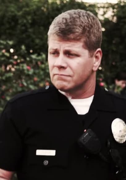 Watch Southland S04:E07 - Fallout - Free TV Shows | Tubi