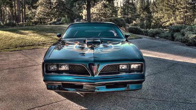 S01:E02 - 1977 Trans Am - Blackout Edition